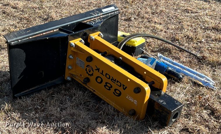 image for item ID9437 Agrotk 680  skid steer breaker