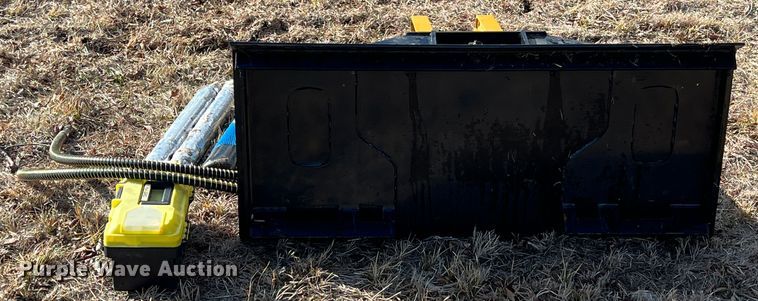 image for item ID9437 Agrotk 680  skid steer breaker