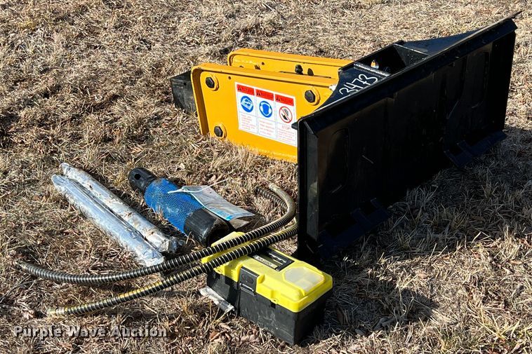 image for item ID9437 Agrotk 680  skid steer breaker