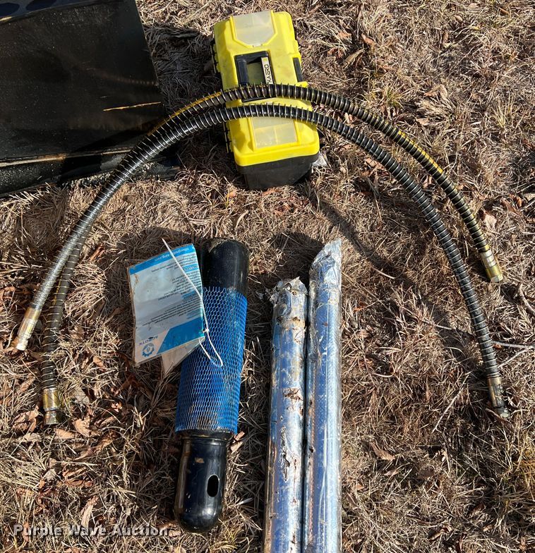 image for item ID9437 Agrotk 680  skid steer breaker