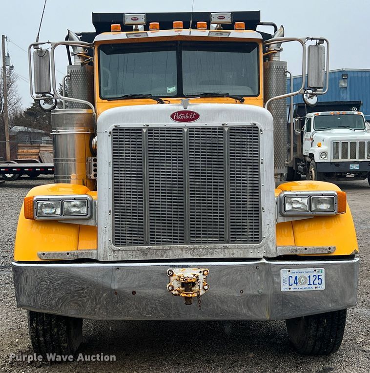image for item ID9459 2007 Peterbilt 379  dump truck
