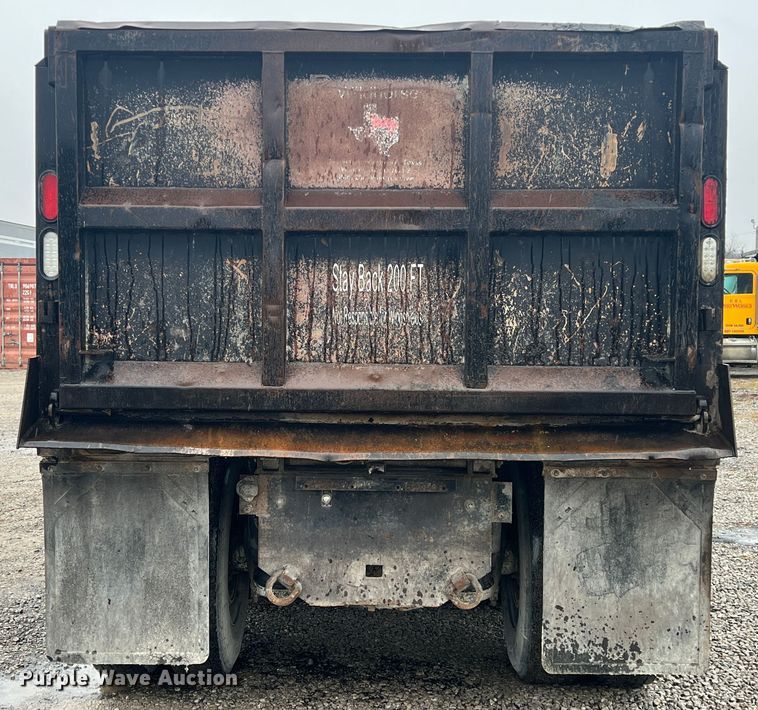 image for item ID9459 2007 Peterbilt 379  dump truck