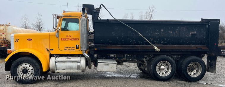 image for item ID9459 2007 Peterbilt 379  dump truck