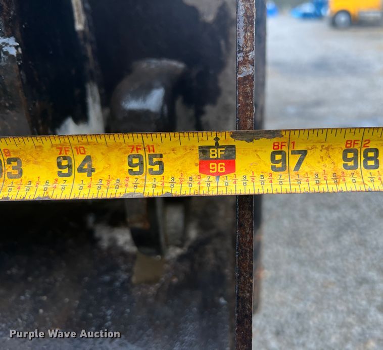 image for item ID9459 2007 Peterbilt 379  dump truck