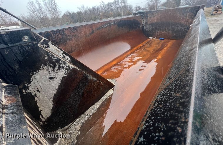 image for item ID9459 2007 Peterbilt 379  dump truck