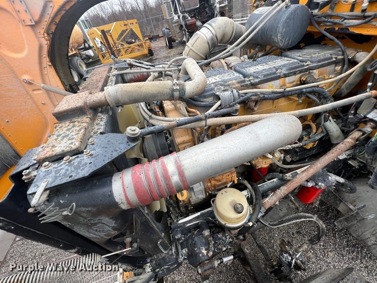 image for item ID9459 2007 Peterbilt 379  dump truck