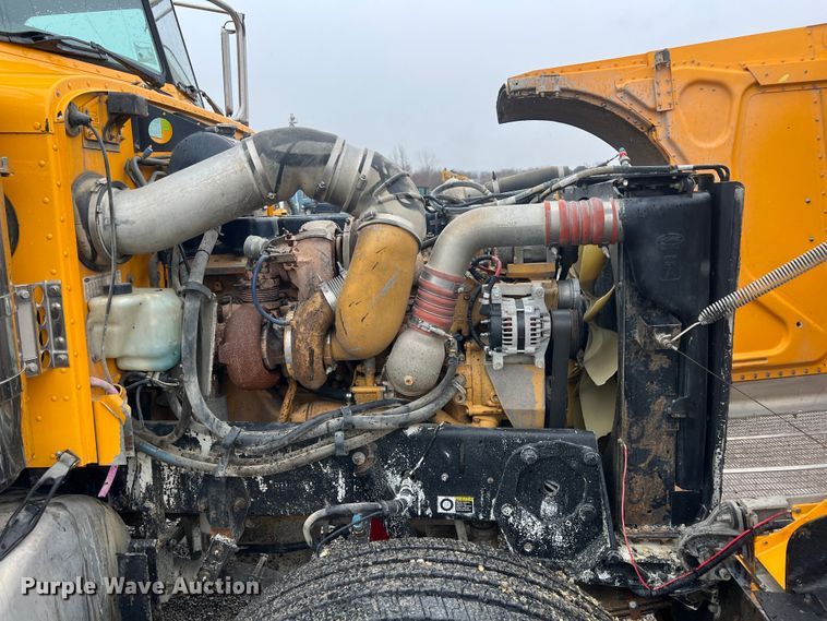 image for item ID9459 2007 Peterbilt 379  dump truck