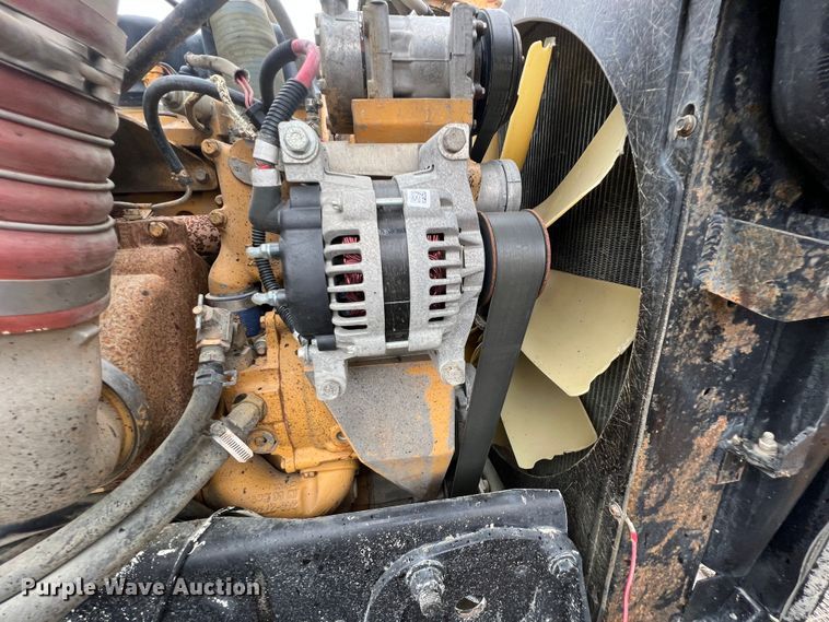 image for item ID9459 2007 Peterbilt 379  dump truck