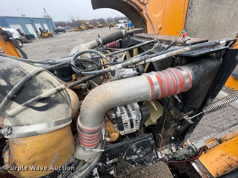 image for item ID9459 2007 Peterbilt 379  dump truck