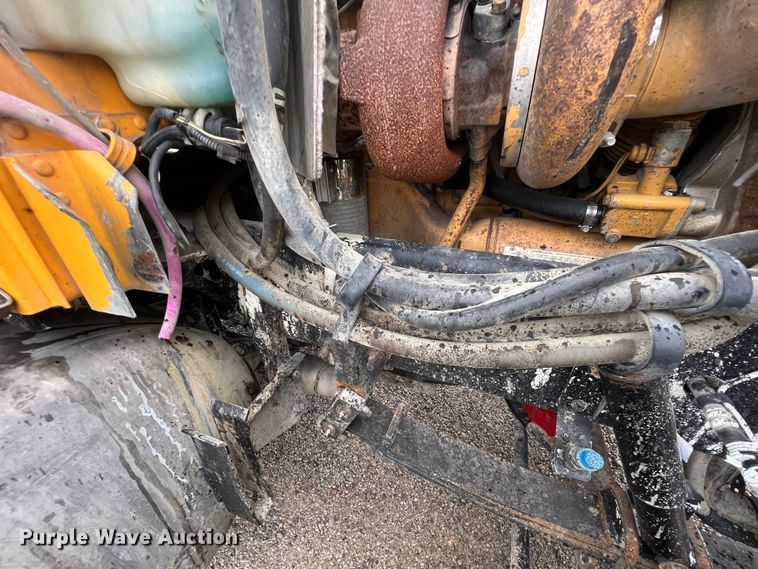 image for item ID9459 2007 Peterbilt 379  dump truck