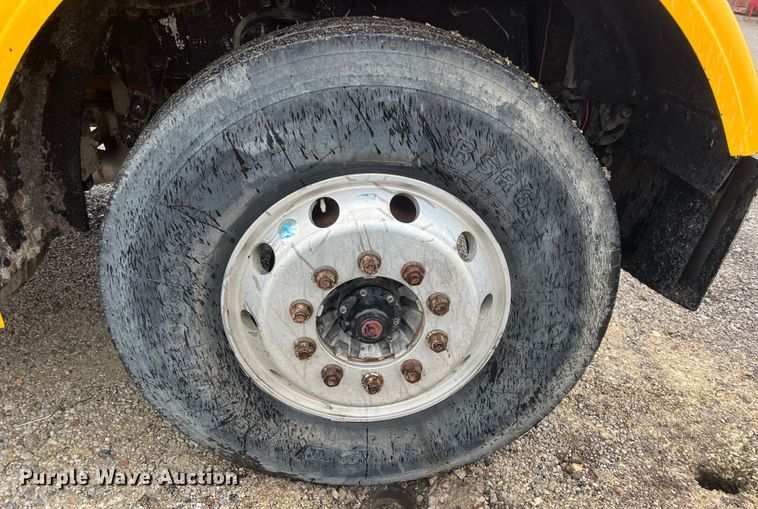 image for item ID9459 2007 Peterbilt 379  dump truck