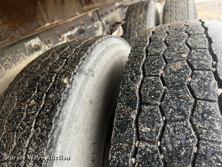 image for item ID9459 2007 Peterbilt 379  dump truck