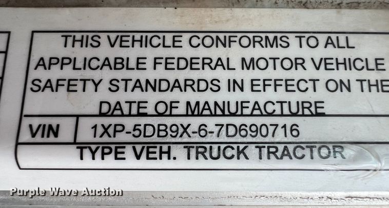 image for item ID9459 2007 Peterbilt 379  dump truck