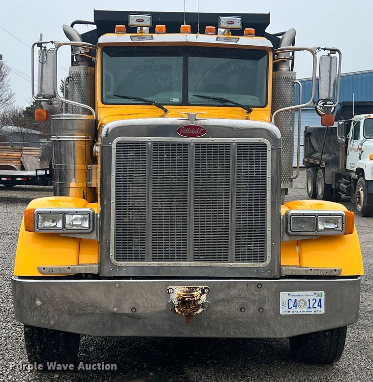 image for item ID9460 2007 Peterbilt 379  dump truck