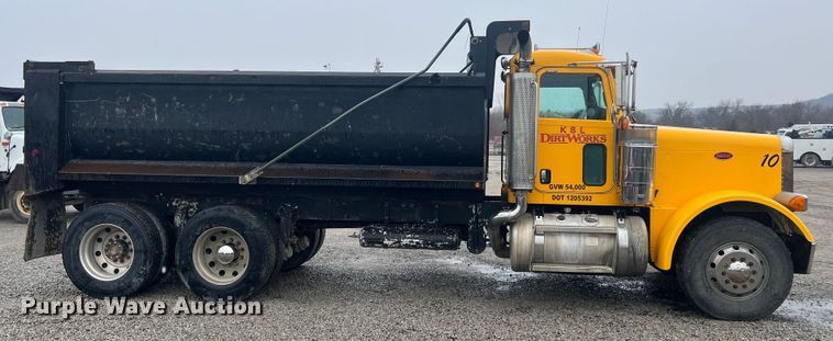 image for item ID9460 2007 Peterbilt 379  dump truck