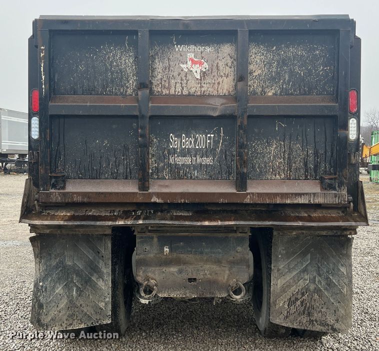image for item ID9460 2007 Peterbilt 379  dump truck