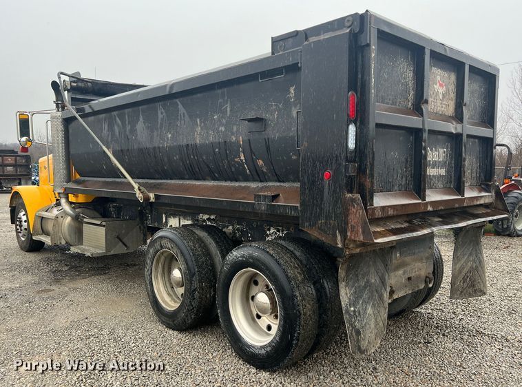 image for item ID9460 2007 Peterbilt 379  dump truck