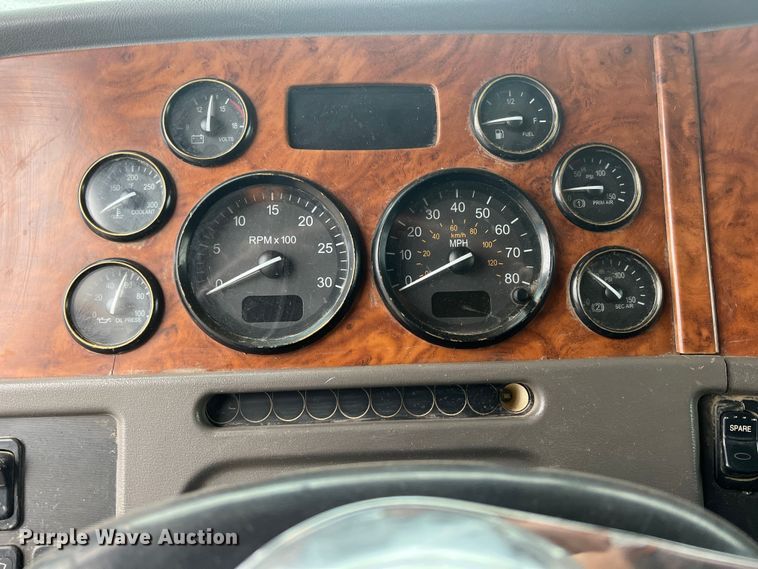 image for item ID9460 2007 Peterbilt 379  dump truck