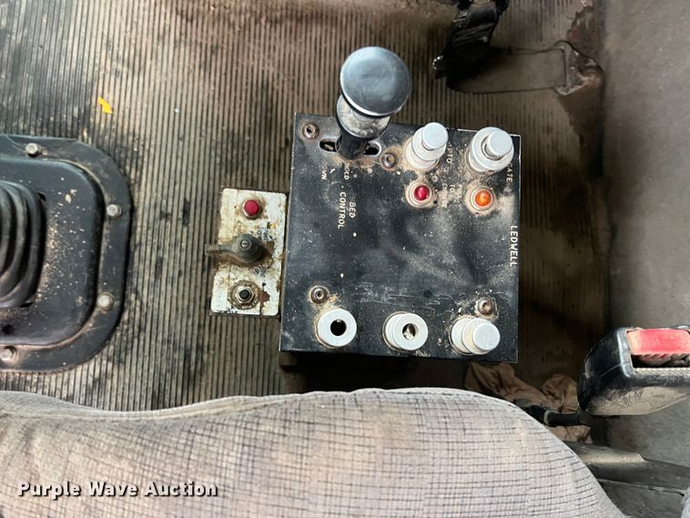 image for item ID9460 2007 Peterbilt 379  dump truck