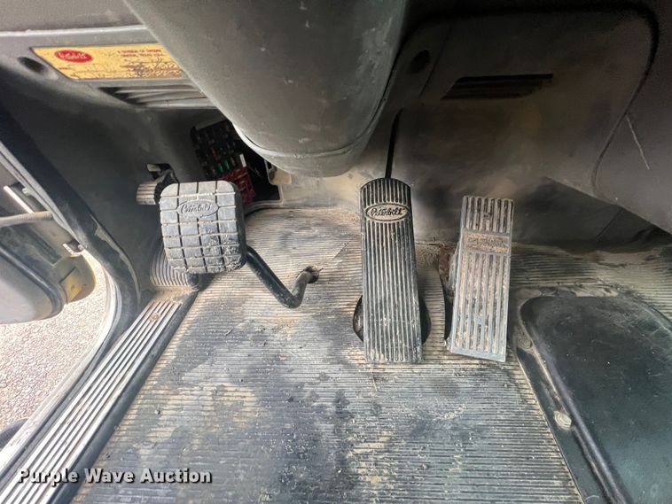 image for item ID9460 2007 Peterbilt 379  dump truck