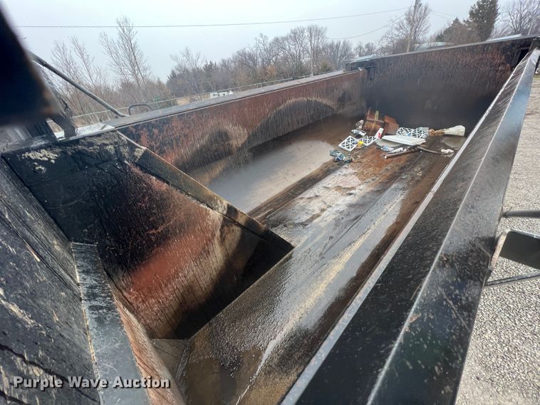 image for item ID9460 2007 Peterbilt 379  dump truck