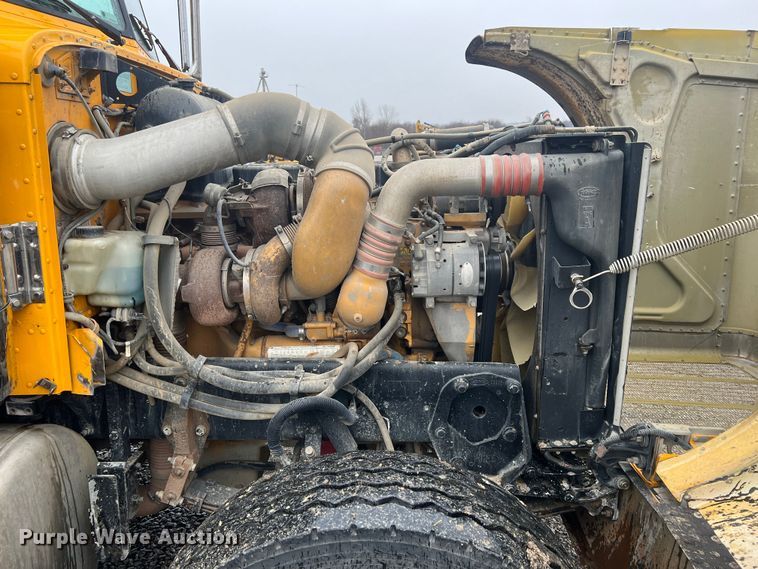 image for item ID9460 2007 Peterbilt 379  dump truck