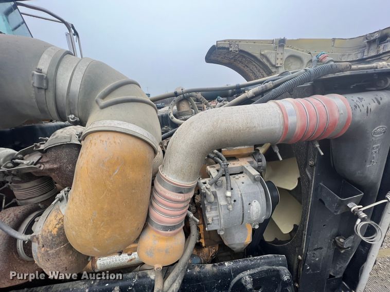 image for item ID9460 2007 Peterbilt 379  dump truck