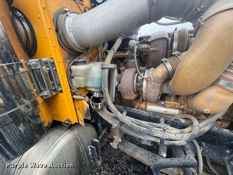 image for item ID9460 2007 Peterbilt 379  dump truck