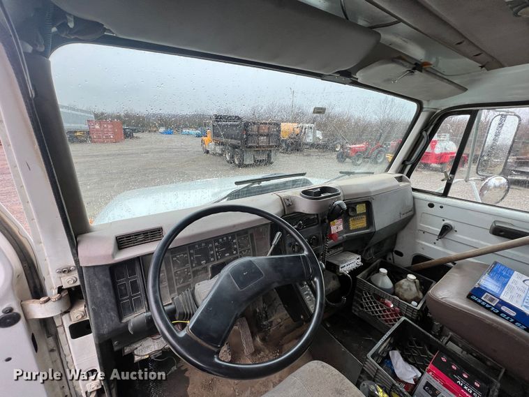 image for item ID9461 1996 International 2554  dump truck