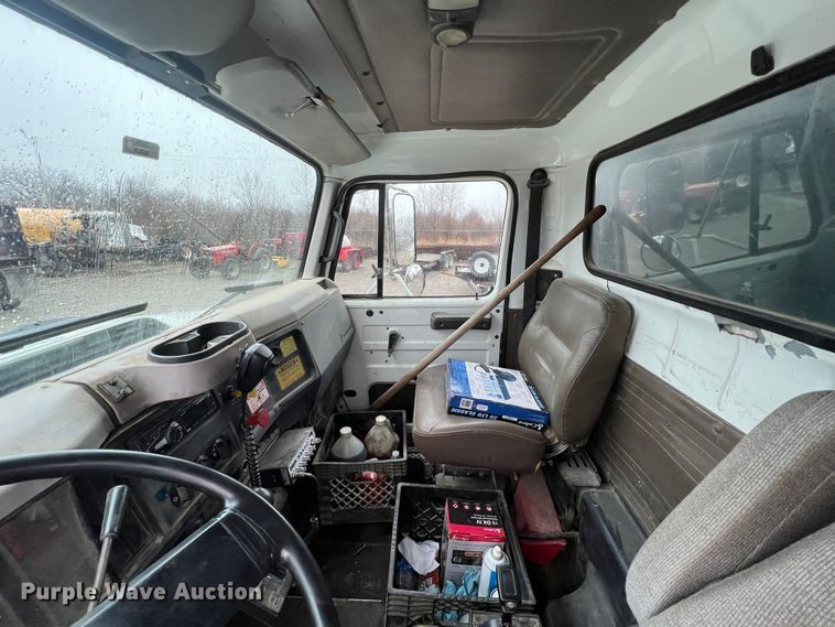 image for item ID9461 1996 International 2554  dump truck