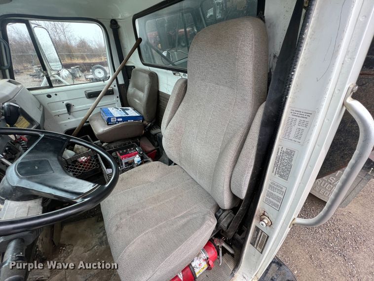 image for item ID9461 1996 International 2554  dump truck