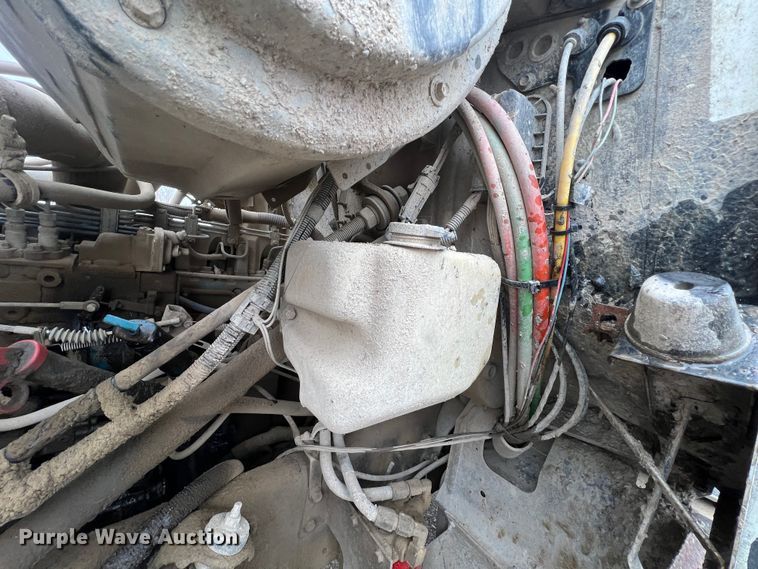 image for item ID9461 1996 International 2554  dump truck