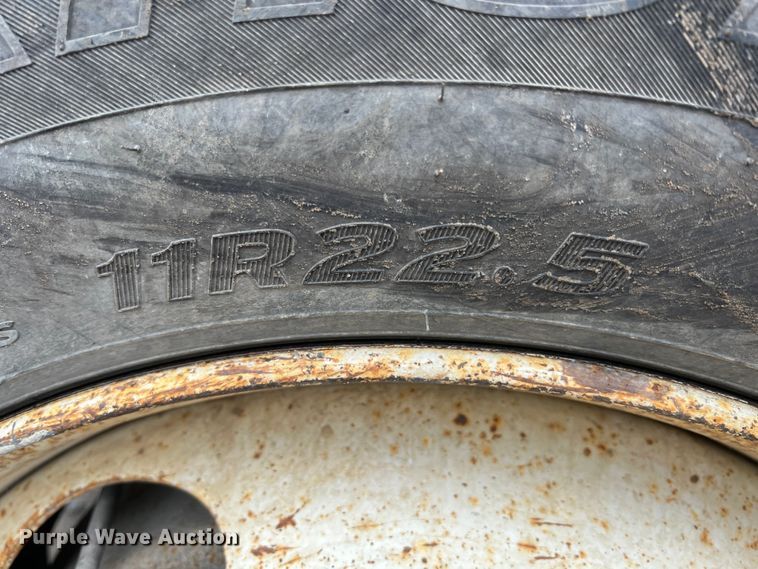 image for item ID9461 1996 International 2554  dump truck