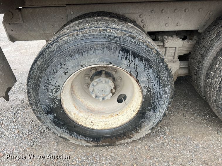 image for item ID9461 1996 International 2554  dump truck