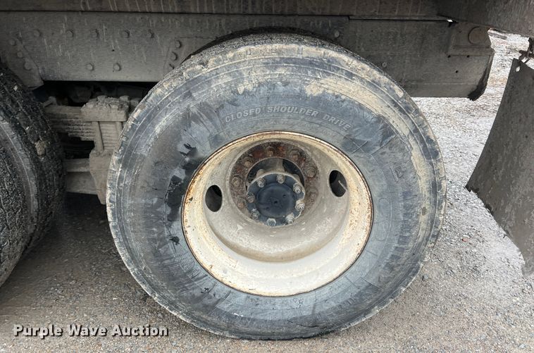 image for item ID9461 1996 International 2554  dump truck