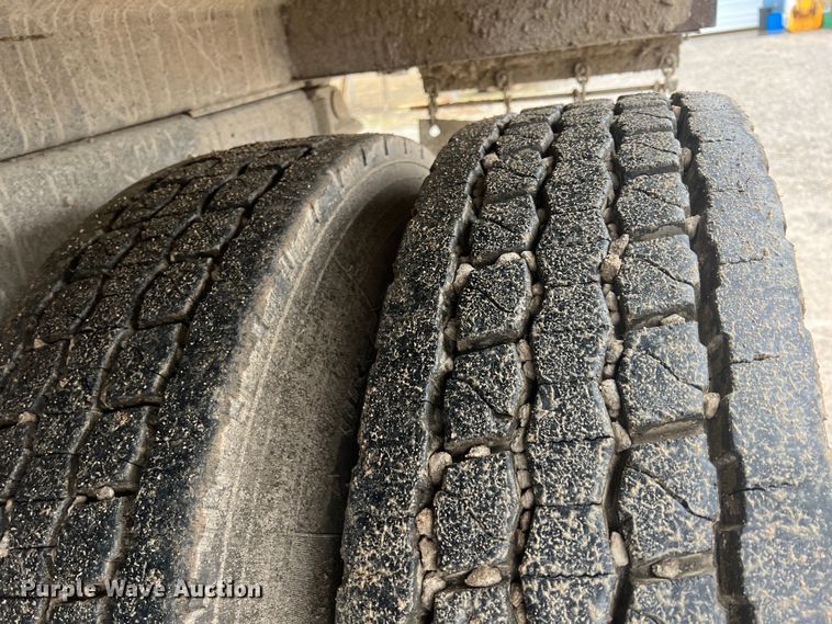 image for item ID9461 1996 International 2554  dump truck