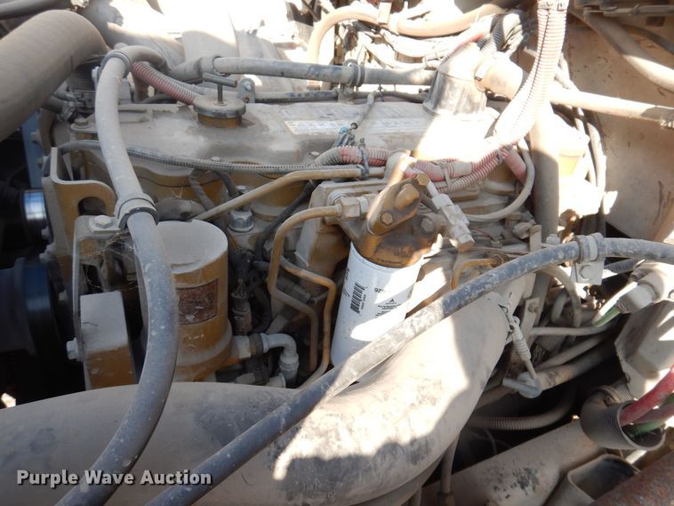 image for item IO9404 2001 Freightliner FL70  utility / service truck