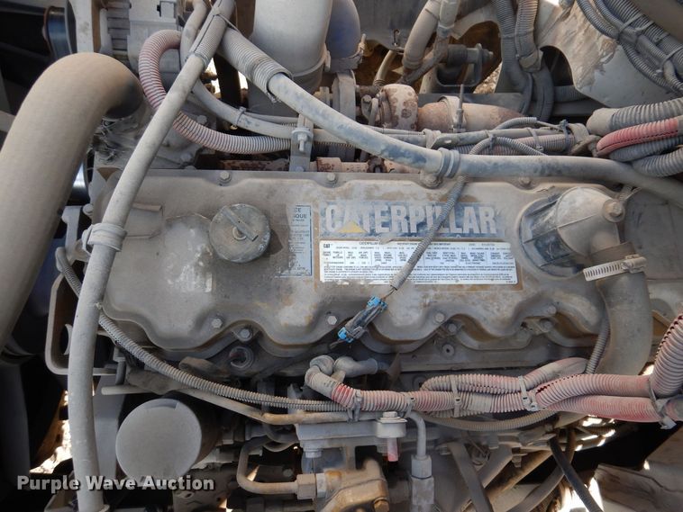 image for item IO9404 2001 Freightliner FL70  utility / service truck