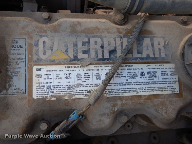 image for item IO9404 2001 Freightliner FL70  utility / service truck