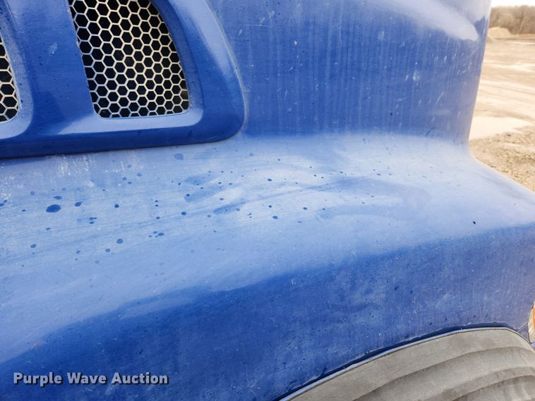 image for item JB9601 2000 Sterling L9500  ready mix truck