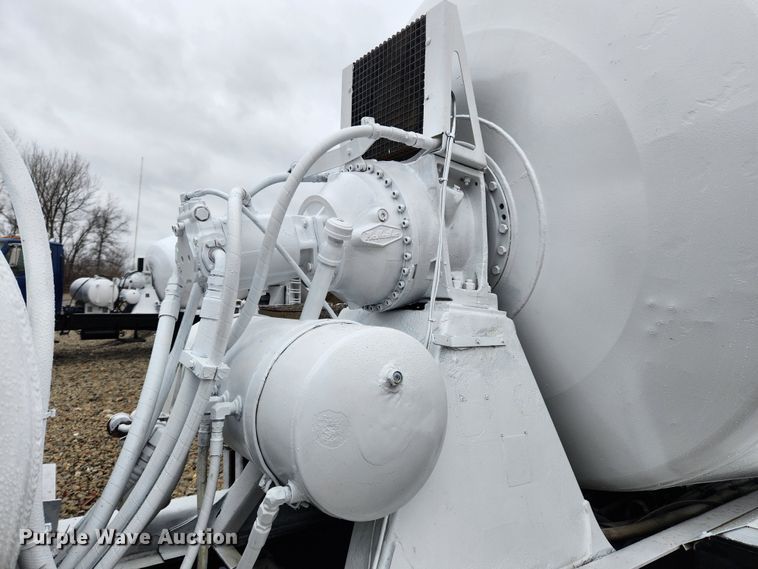 image for item JB9601 2000 Sterling L9500  ready mix truck