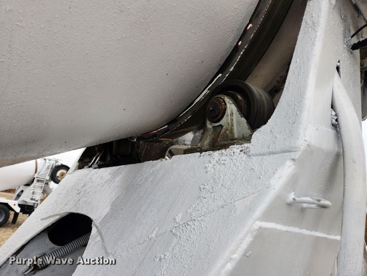 image for item JB9601 2000 Sterling L9500  ready mix truck