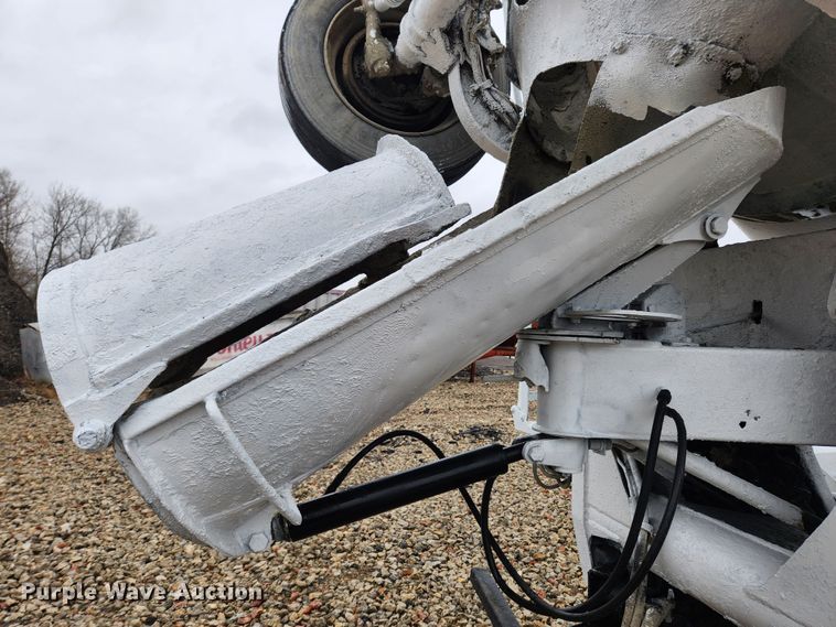 image for item JB9601 2000 Sterling L9500  ready mix truck