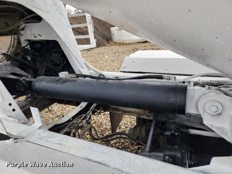 image for item JB9601 2000 Sterling L9500  ready mix truck