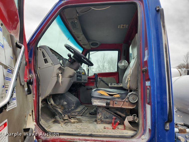 image for item JB9601 2000 Sterling L9500  ready mix truck