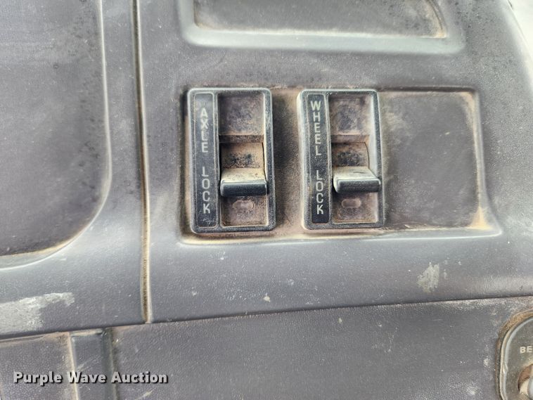 image for item JB9601 2000 Sterling L9500  ready mix truck