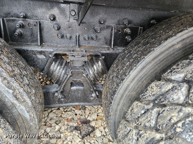 image for item JB9601 2000 Sterling L9500  ready mix truck