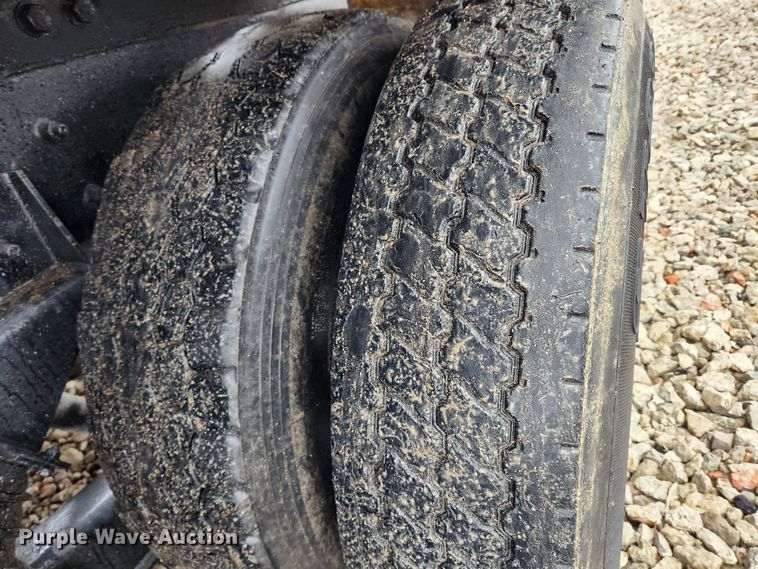 image for item JB9601 2000 Sterling L9500  ready mix truck