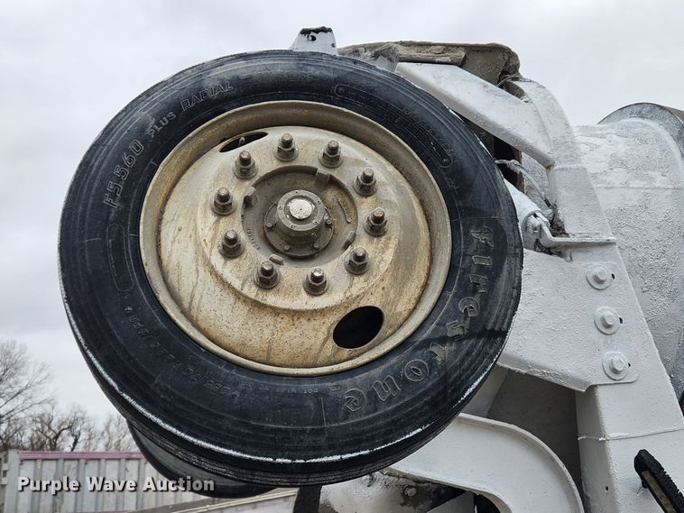 image for item JB9601 2000 Sterling L9500  ready mix truck