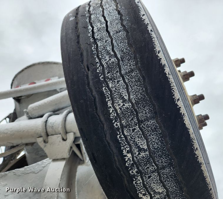 image for item JB9601 2000 Sterling L9500  ready mix truck